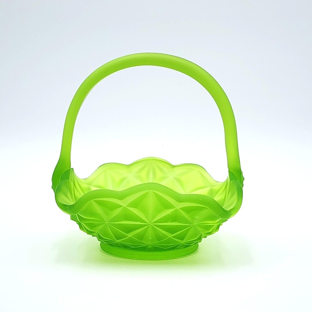 Indiana‎ Glass Monticello Lime Green Satin Basket Frosted Vintage 1970s